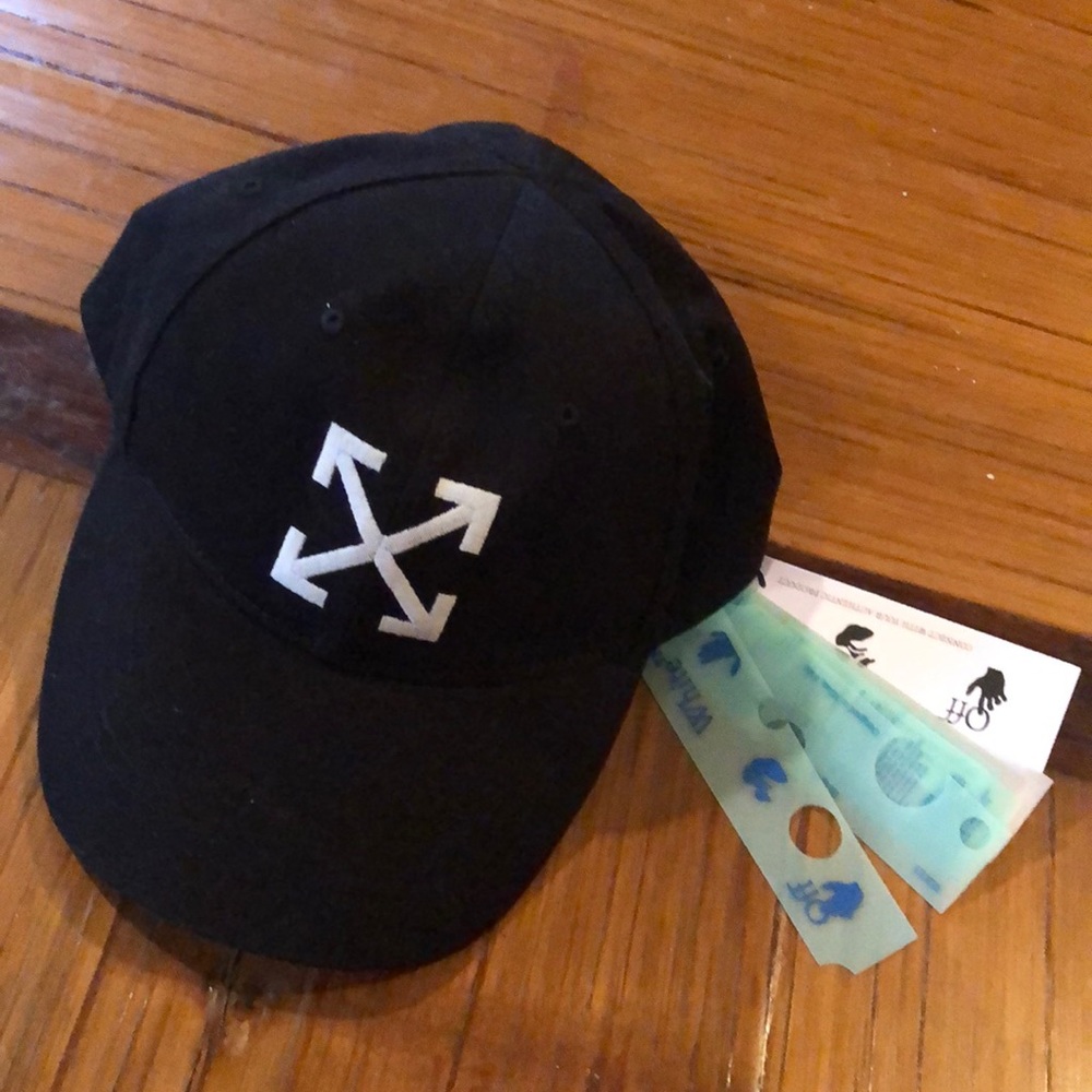 Off-White OW Arrows Baseball cap- Black. Unused